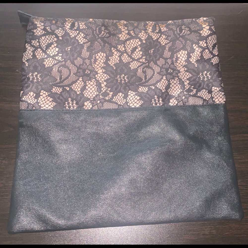 Lace purse